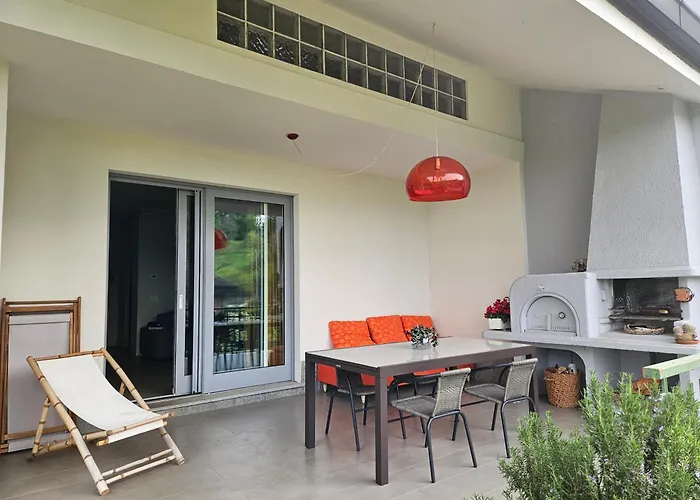 Villa In Precollina