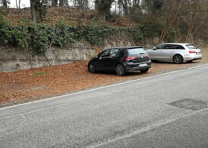 Villa In Precollina